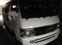 吉田町のお客さまより、トヨタ　レジアスエースバンのエンジンオイル交換をご依頼頂きました。